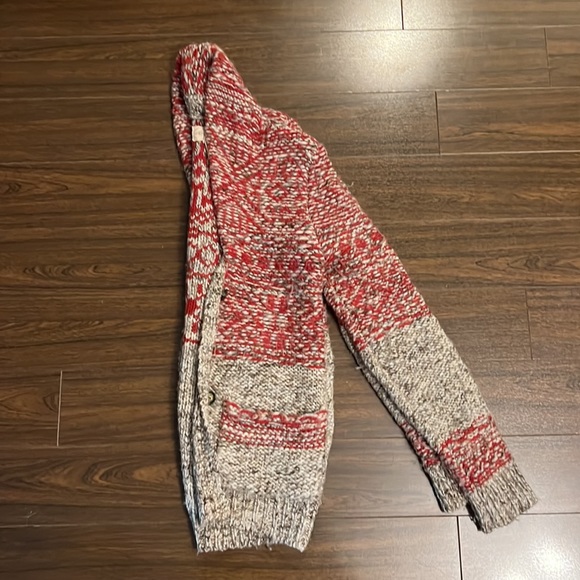 Aritzia Wilfred free sweater xs few buttons missing - Picture 4 of 5